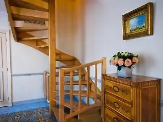 Grand Magenta Hotel