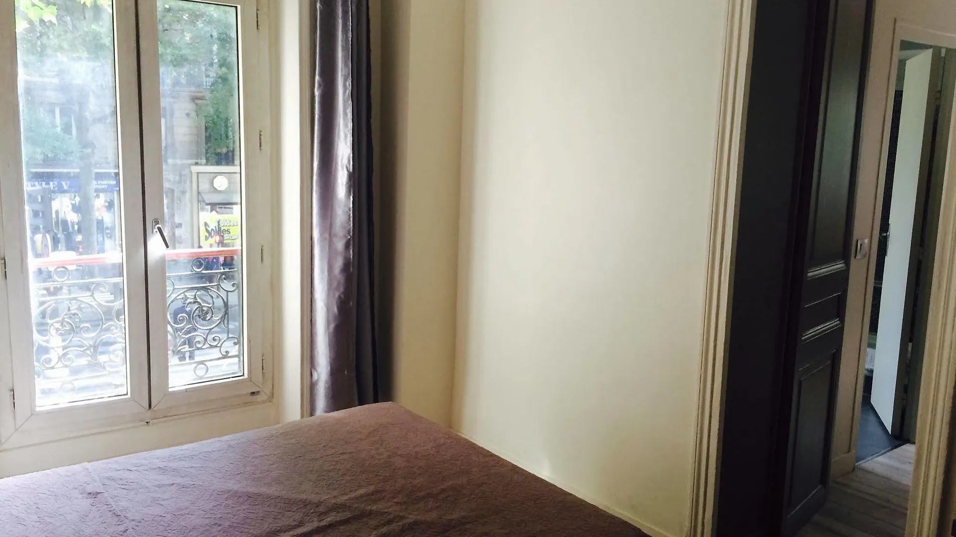 Grand Magenta Hotel *